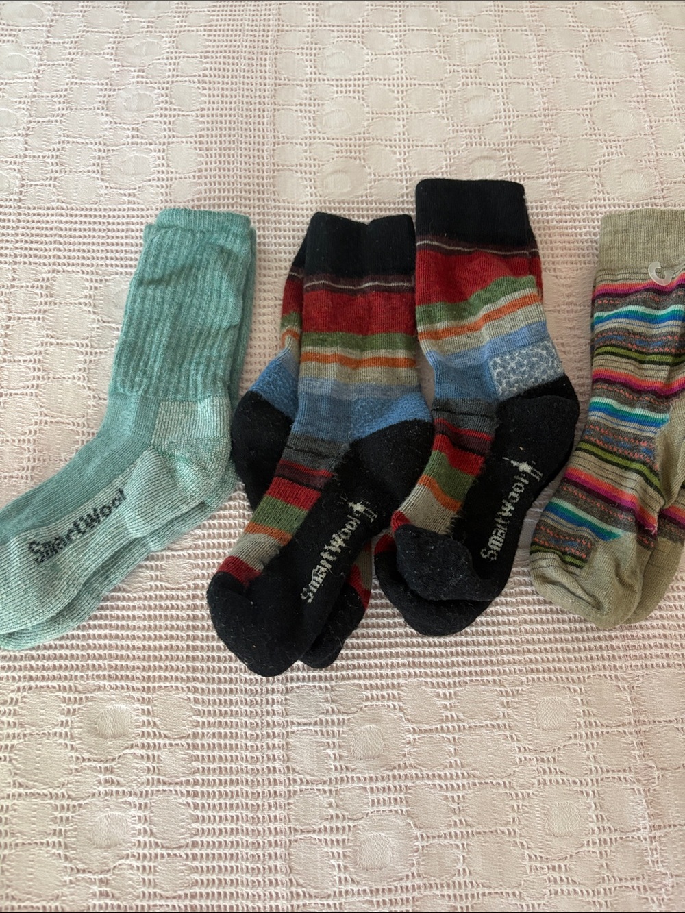 4 pairs smartwool socks